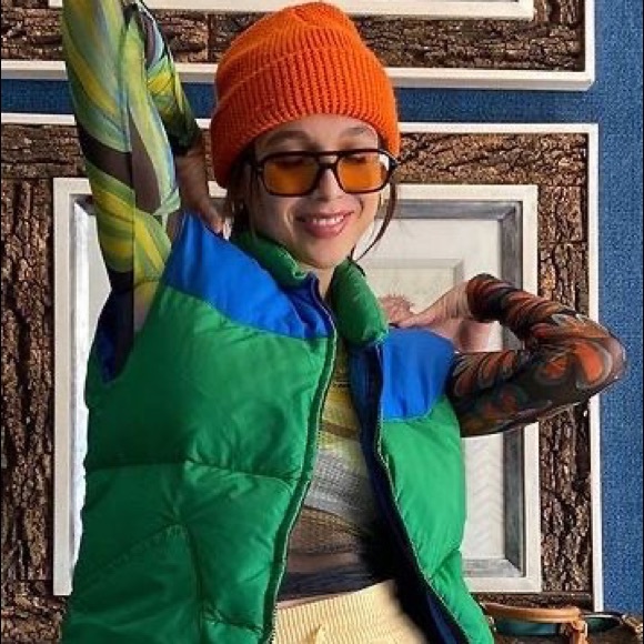 VTG Puffer Vest - Picture 3 of 9